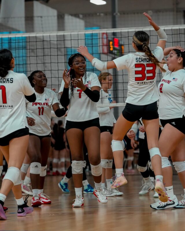 14&15 Adidas are Dallas-bound for Girls Junior National Championships! Wishing you the best of luck! Work Hard! 
#WORK.
📸 @norminstormin